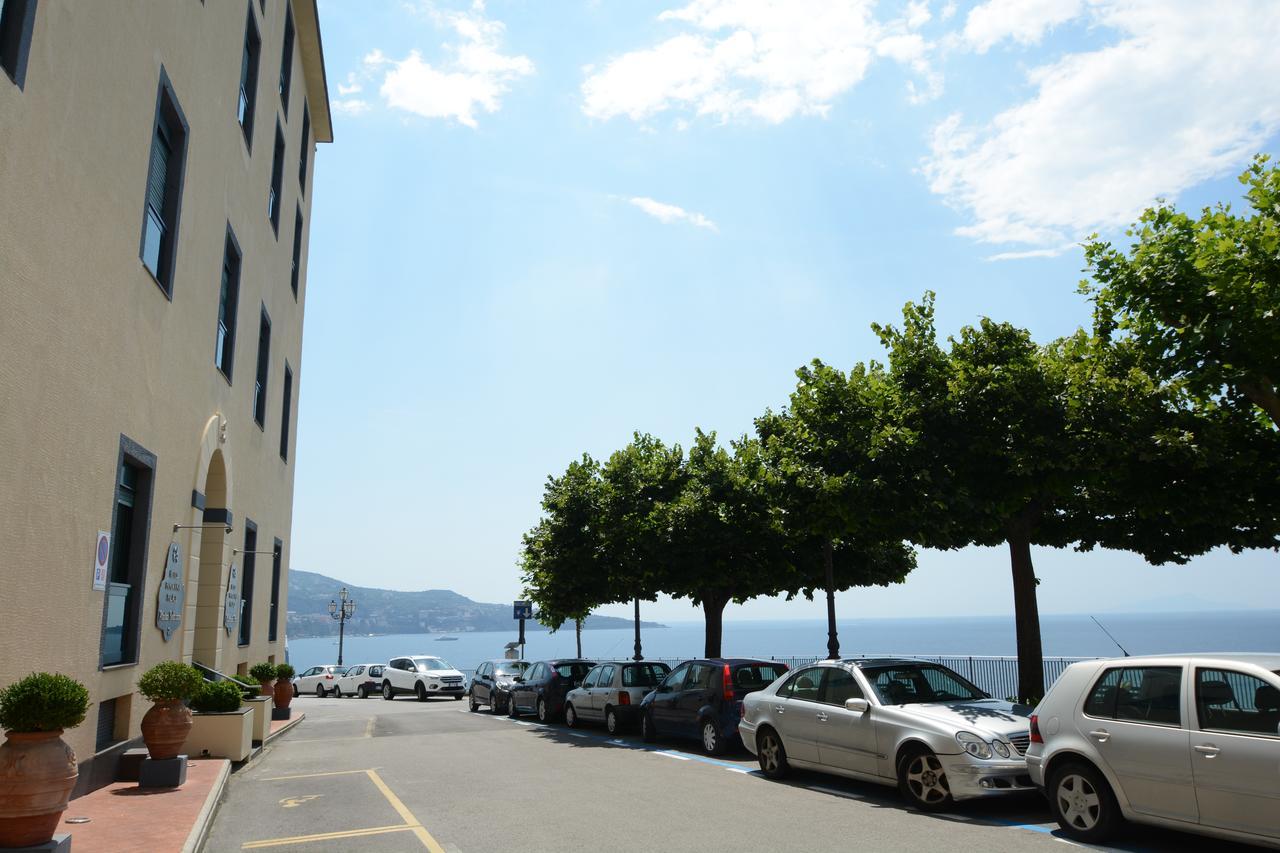 Panorama Palace Hotel 4*
